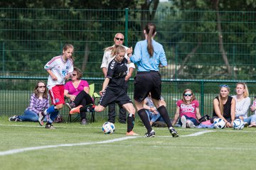 Bild 69 - wBJ Hamburger SV : SV Henstedt Ulzburg : Ergebnis: 4:2